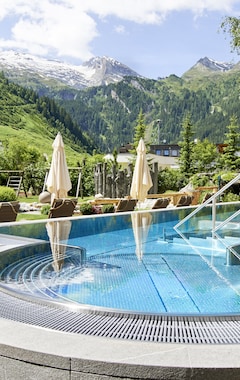 Hotel Alpenhof (Hintertux, Austria)