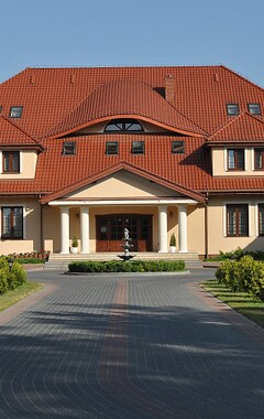 Hotelli Hotel Dworek Tryumf (Juchnowiec Kościelny, Puola)
