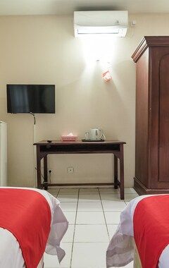 Hotel RedDoorz near Taman Wisata Matahari (Bogor, Indonesia)