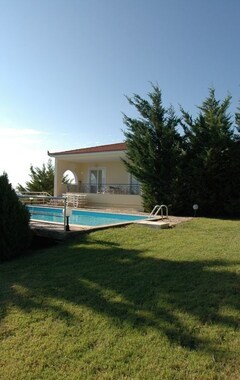 Hele huset/lejligheden Villa Eleni 3 Bedrooms, 2 Bathrooms, Private Pool, Sea View.Eot Licensed. (Petalidi, Grækenland)