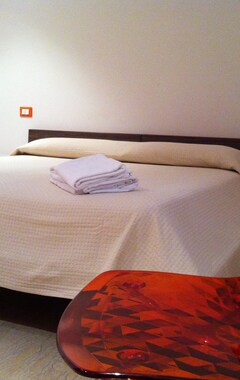 Hotel Romeo Design Rooms (Verona, Italia)