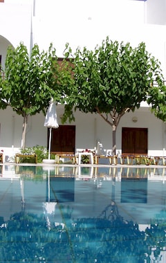 Hotel Areti (Kamari, Grecia)