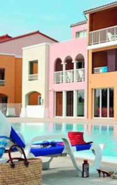 Hotel Tidy Apartments With Large, Heated Swimming Pool In French Catalonia (Port Barcarès, Francia)