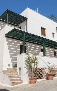 Hotel Depis Place And Apartments (Agios Georgios, Grecia)