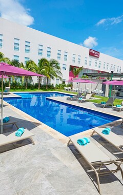Hotel City Express Suites Playa del Carmen (Playa del Carmen, Mexico)