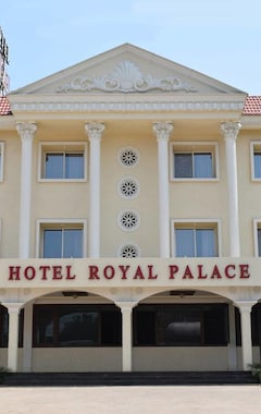 Hotelli Royal Palace (Satara, Intia)
