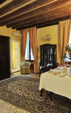 Hotelli Alla Vigna - Room Only (Venetsia, Italia)