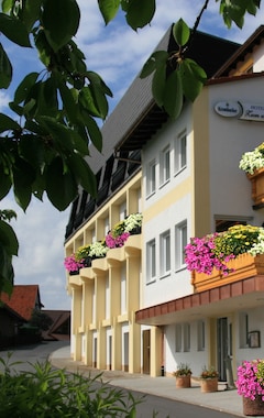 Hotelli Hotel Zum weissen Lamm (Rothenberg, Saksa)