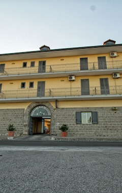 Hotelli Hotel Silverado (Orta di Atella, Italia)