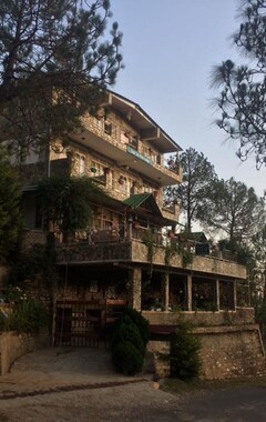 Hotelli Club Ten Pine Lodge (Nainital, Intia)