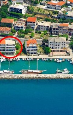 Hele huset/lejligheden Apartments By The Sea Sumpetar, Omis - 17810 (Dugi Rat, Kroatien)