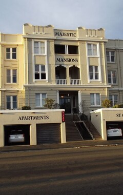 Aparthotel Majestic Mansions – Apartments at St Clair (Dunedin, New Zealand)