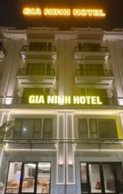 Hotelli Gia Ninh Hotel Ha Long (Hong Gai, Vietnam)