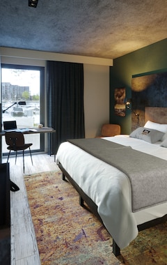 Hotel the niu Fender (Ámsterdam, Holanda)