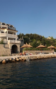 Hotel Lucija (Posedarje, Kroatien)