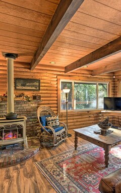 Casa/apartamento entero Amber Cabin W/ Hot Tub, Near Top Vineyards! (Pollock Pines, EE. UU.)