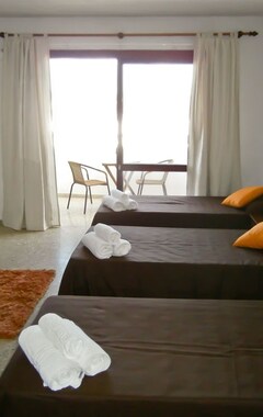Hotelli Apartamentos Mestret (San Antonio, Espanja)