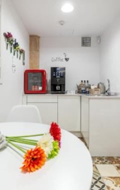 Hotel Hostal 977 (Tarragona, Spanien)