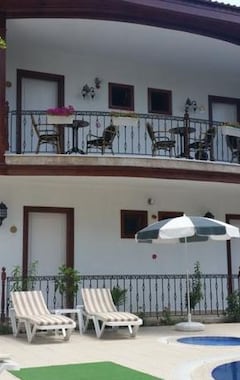 Ozkavak Hotel Kaleici (Antalya, Turquía)