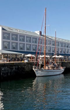 Victoria & Alfred Hotel by NEWMARK (Cape Town, South Africa)