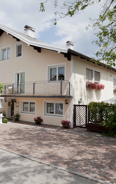 Hotelli Pension Knoll (Schörfling am Attersee, Itävalta)