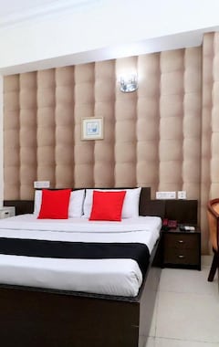 Capital O 36685 Hotel Taksonz (Ludhiana, India)