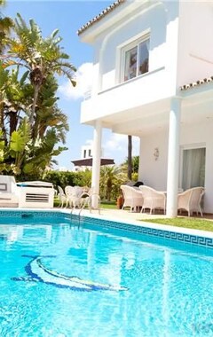 Beautiful Family Villa With Pool Next To The Sea, Opposite Nikki Beach Near Don Carlos Hotel (Marbella, España)