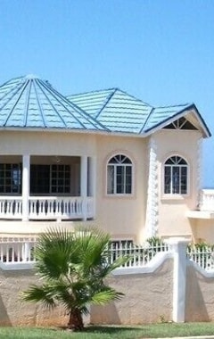 Hotel Celebrity Villa Jamaica (Montego Bay, Jamaica)