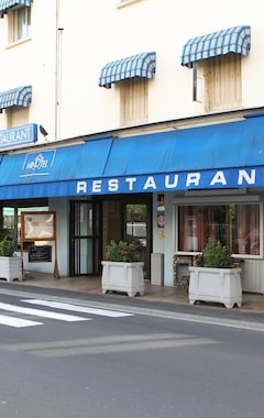 Hotel Les Portes Du Cantal (Massiac, Frankrig)