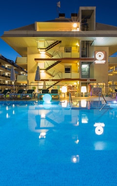 Lejlighedshotel Aparthotel Odissea Park (Santa Susanna, Spanien)