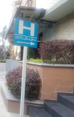 Hotelli Bora Bora (Medellín, Kolumbia)