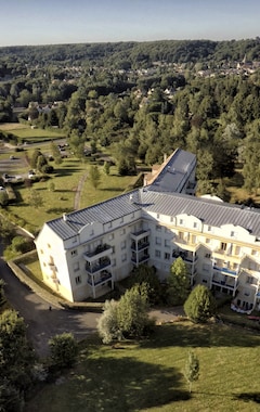 Hotelli Residence Hotel Les Ducs De Chevreuse Avec Parking, Hebergement, Repas & Pdj (Chevreuse, Ranska)
