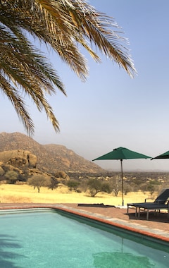 Hotel Ai Aiba - The Rock Painting Lodge (Omaruru, Namibia)