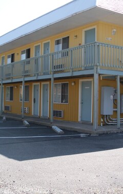 Hotelli Castle Dawn Motel (West Yarmouth, Amerikan Yhdysvallat)