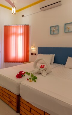 Dream Inn, Maldives - Sun Beach Hotel (Thulusdhoo, Islas Maldivas)