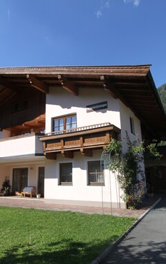 Koko talo/asunto Ferienwohnungen Christine (Waidring, Itävalta)