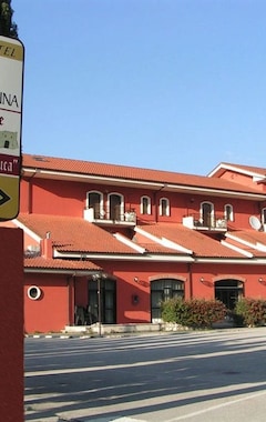 Hotelli Marchesina Resort Srls (Teggiano, Italia)