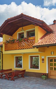 Hele huset/lejligheden Apartments Organic Tourist Farm Gradisnik (Prevalje, Slovenien)