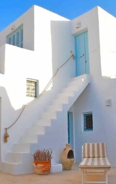 Koko talo/asunto Dar Farah (Medenine, Tunisia)