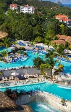 Junior Suite With Vip Amenties At Cofresi Palm Beach Resort & Spa - 4 Star Hotel (Puerto Plata, Dominikanske republikk)