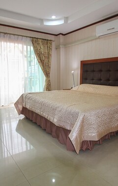 Hotel Brave Lion (Pattaya, Thailand)