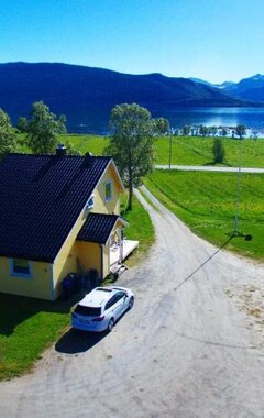Casa/apartamento entero The Yellow House, Close Eve Airport & Lofoten (Evenskjer, Noruega)