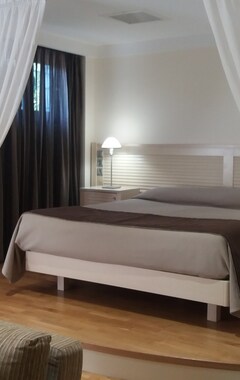 Hotel Almiriki Rooms & Apartments (Vessa, Grækenland)