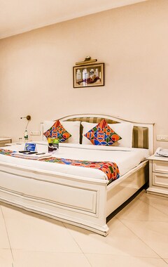 OYO 8198 Hotel Raj International (Hyderabad, Indien)