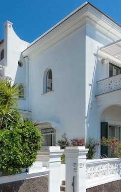 Hotelli Villa Mariuccia Capri (Capri, Italia)