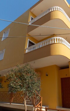 Hotel Yellow City (Saranda, Albanien)