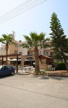 Hotelli Petsas Apartments (Coral Bay, Kypros)