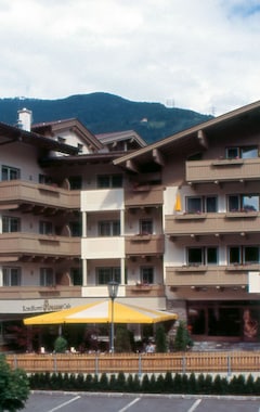 Hotel Strasser (Zell am Ziller, Austria)