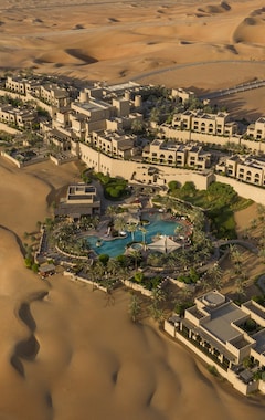 Hotel Qasr Al Sarab Desert Resort by Anantara (Liwa Oasis, Emiratos Árabes Unidos)