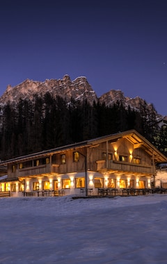 Hotelli Dolomiti Lodge Alverà (Cortina d'Ampezzo, Italia)